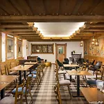 Ana Goggl, Trademark Collection By Wyndham Landsberg am Lech