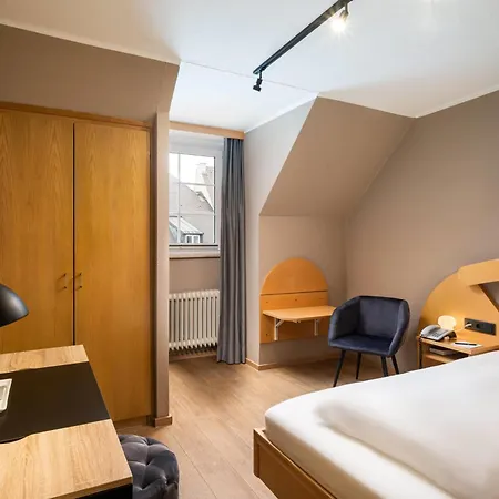 Ana Goggl, Trademark Collection By Wyndham Hotel 4*