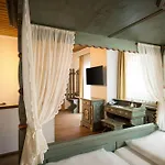 Ana Goggl, Trademark Collection By Wyndham 4*
